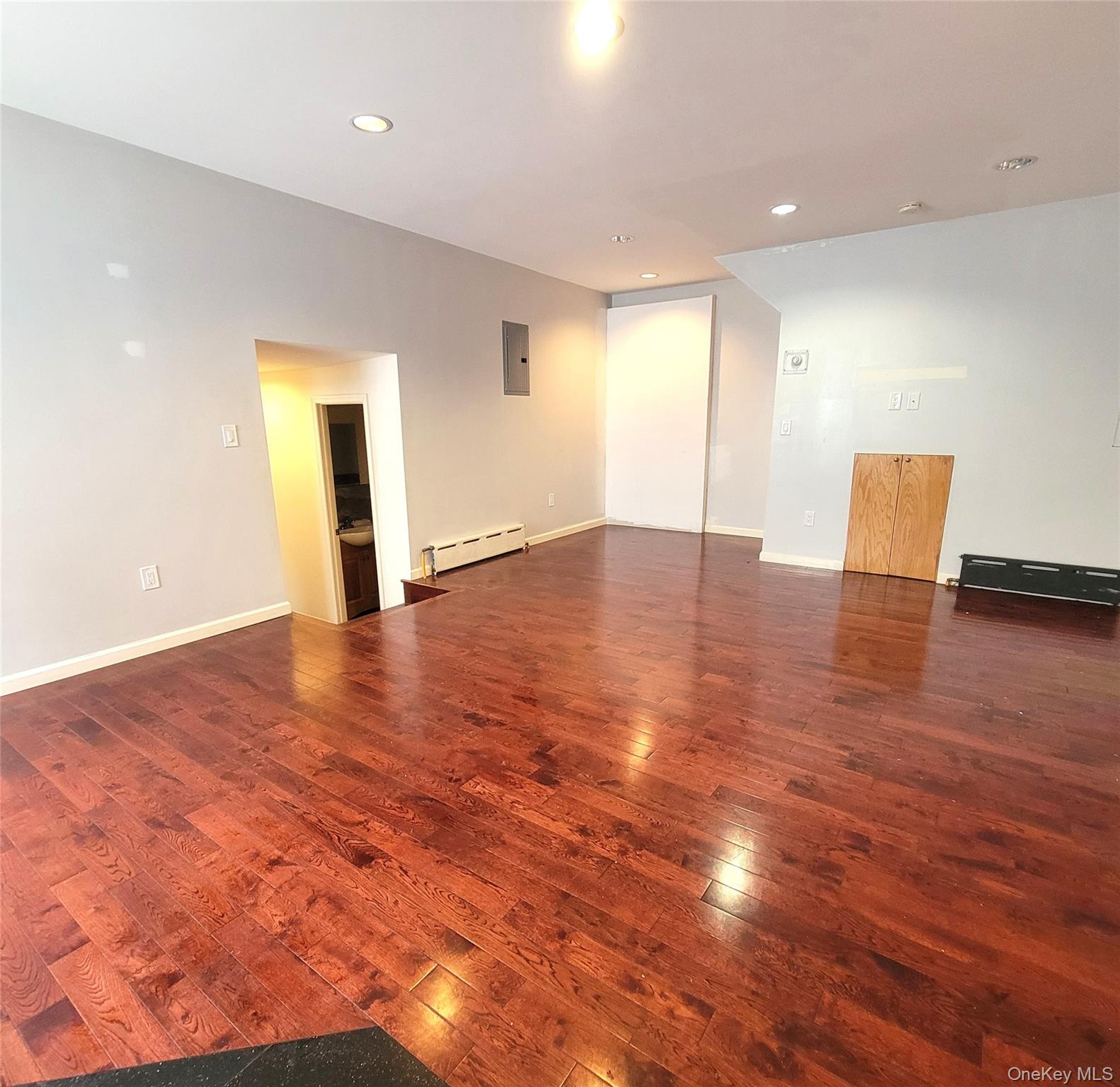 #4 photo, 39-73 64 Street, クイーンズ区 Woodside , NY 11377