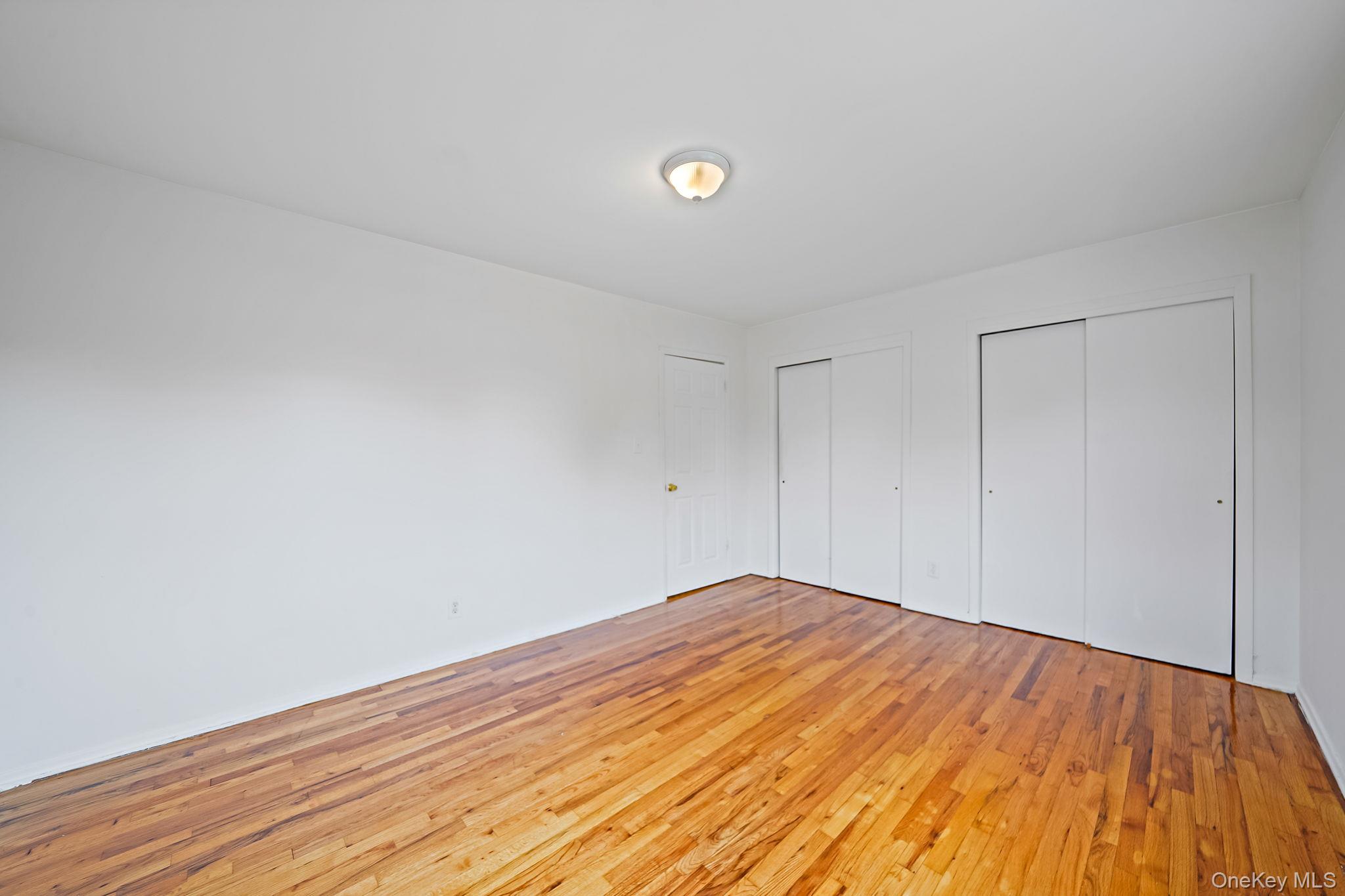 #11 photo, 25701 149th Road, クイーンズ区 Rosedale , NY 11422