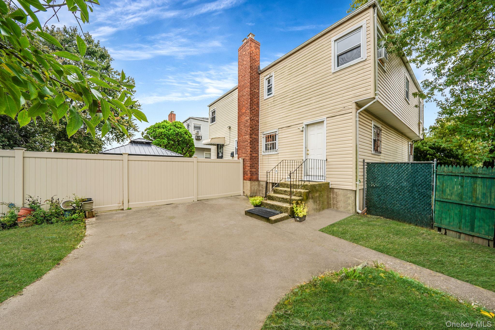 #3 photo, 25701 149th Road, クイーンズ区 Rosedale , NY 11422