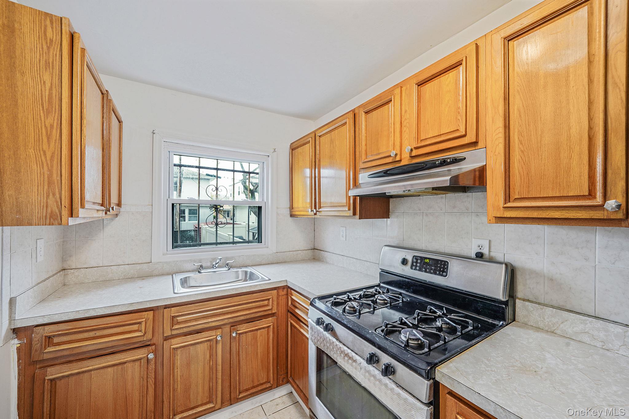 #9 photo, 25701 149th Road, クイーンズ区 Rosedale , NY 11422