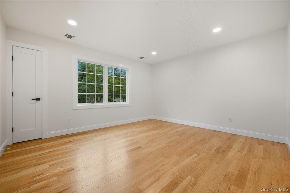 #15 photo, 1420 Poulson Street, ナッソー郡 Wantagh , NY 11793