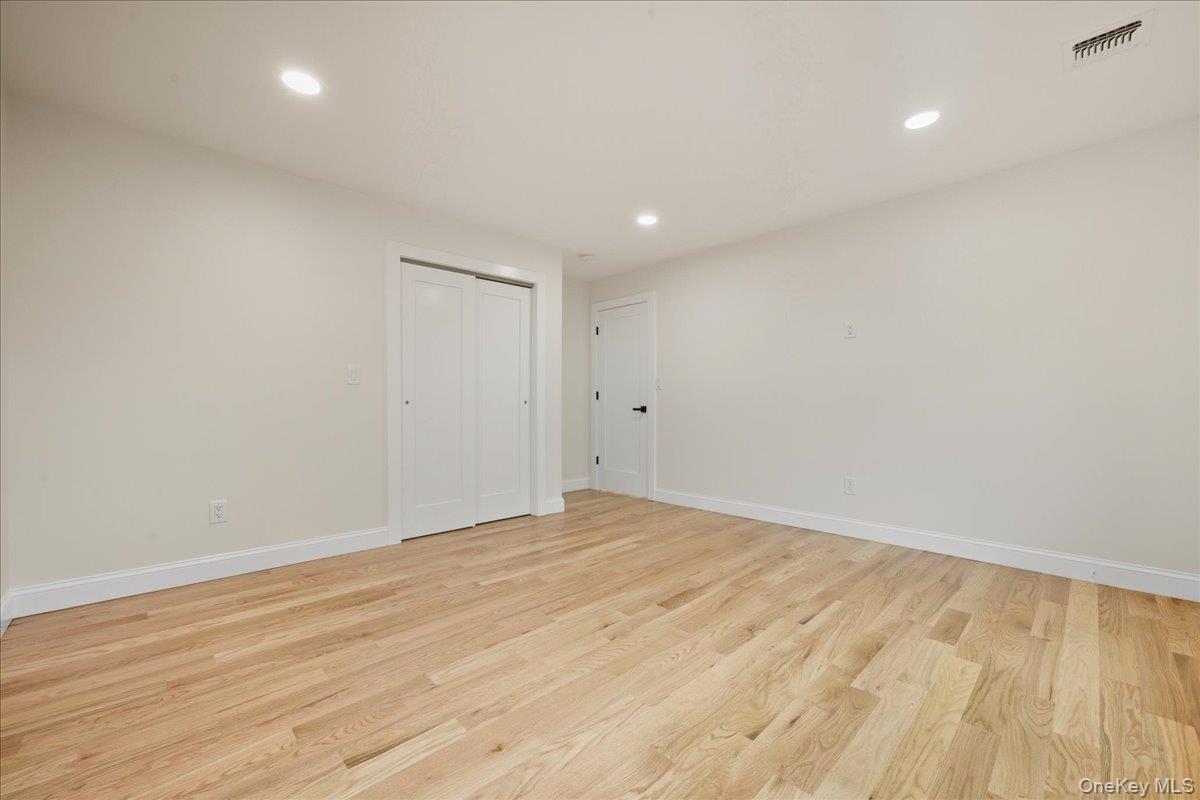 #16 photo, 1420 Poulson Street, ナッソー郡 Wantagh , NY 11793