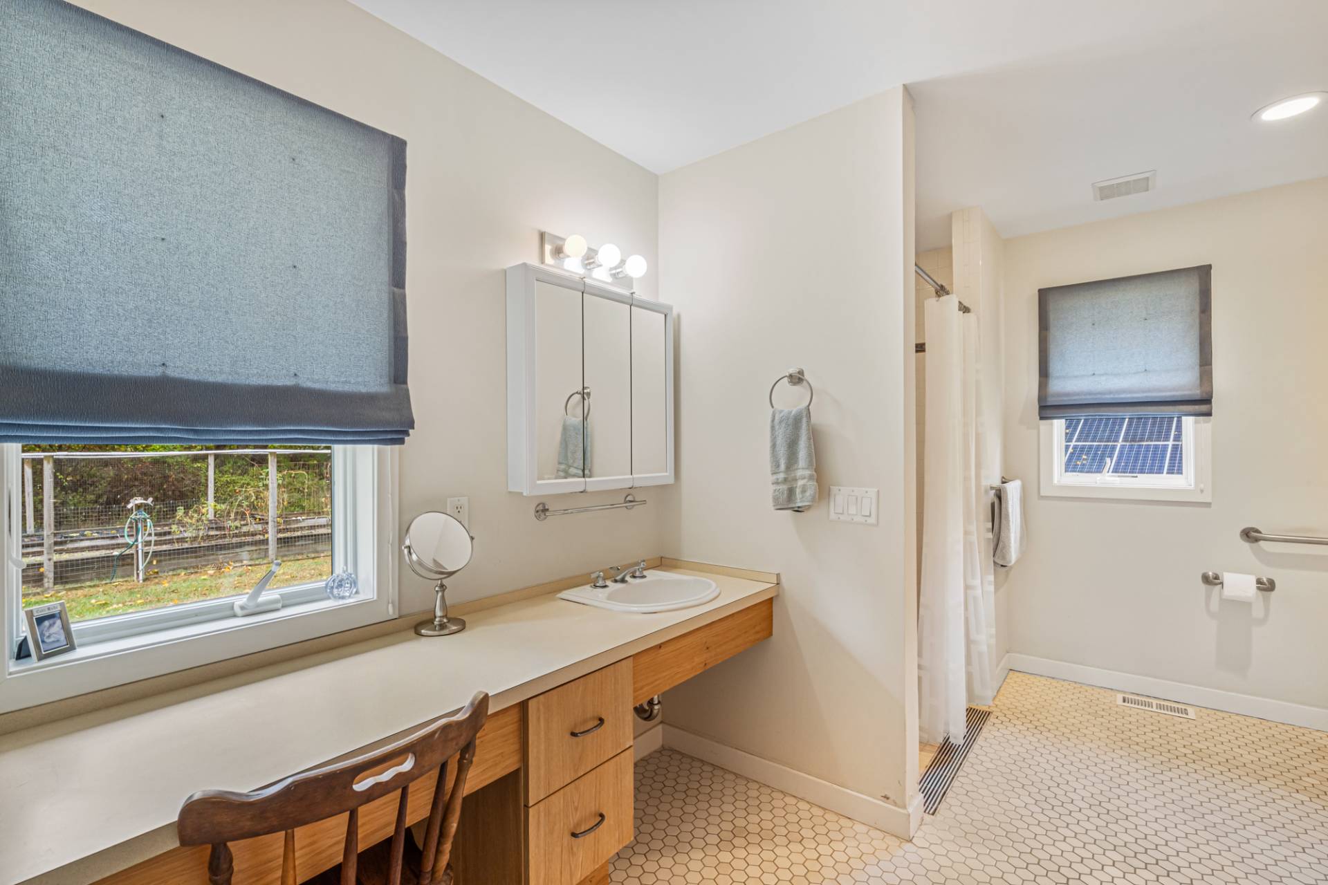 #13 photo, 150 Montauk Highway, サフォーク郡 Westhampton , NY 11977