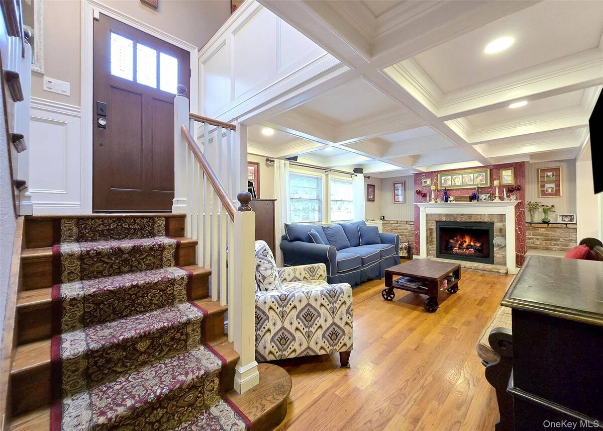 #1 photo, 8 Stalker Lane, サフォーク郡 Setauket , NY 11733