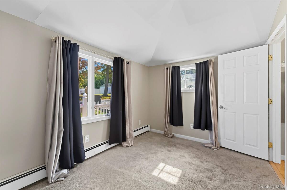 #13 photo, 28 Waterville Drive, サフォーク郡 Sound Beach , NY 11789