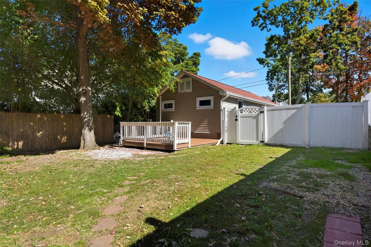 #17 photo, 28 Waterville Drive, サフォーク郡 Sound Beach , NY 11789