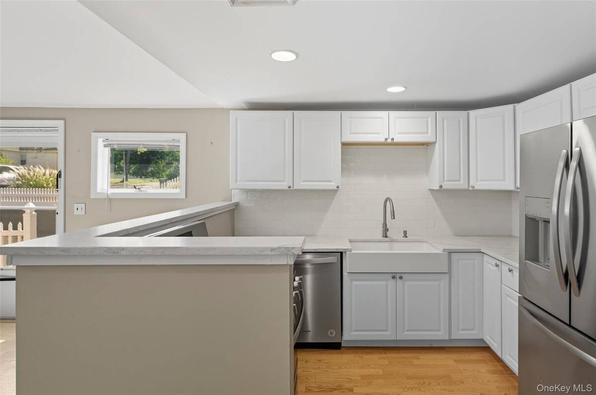 #7 photo, 28 Waterville Drive, サフォーク郡 Sound Beach , NY 11789