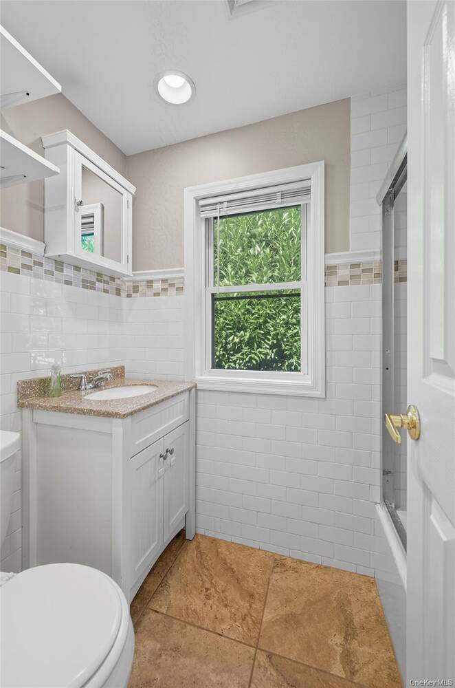 #8 photo, 28 Waterville Drive, サフォーク郡 Sound Beach , NY 11789