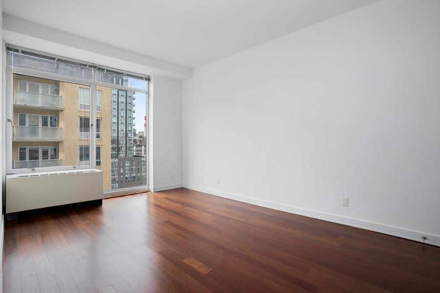 #9 photo, 41-17 CRESCENT Street, Long Island City , NY 11101