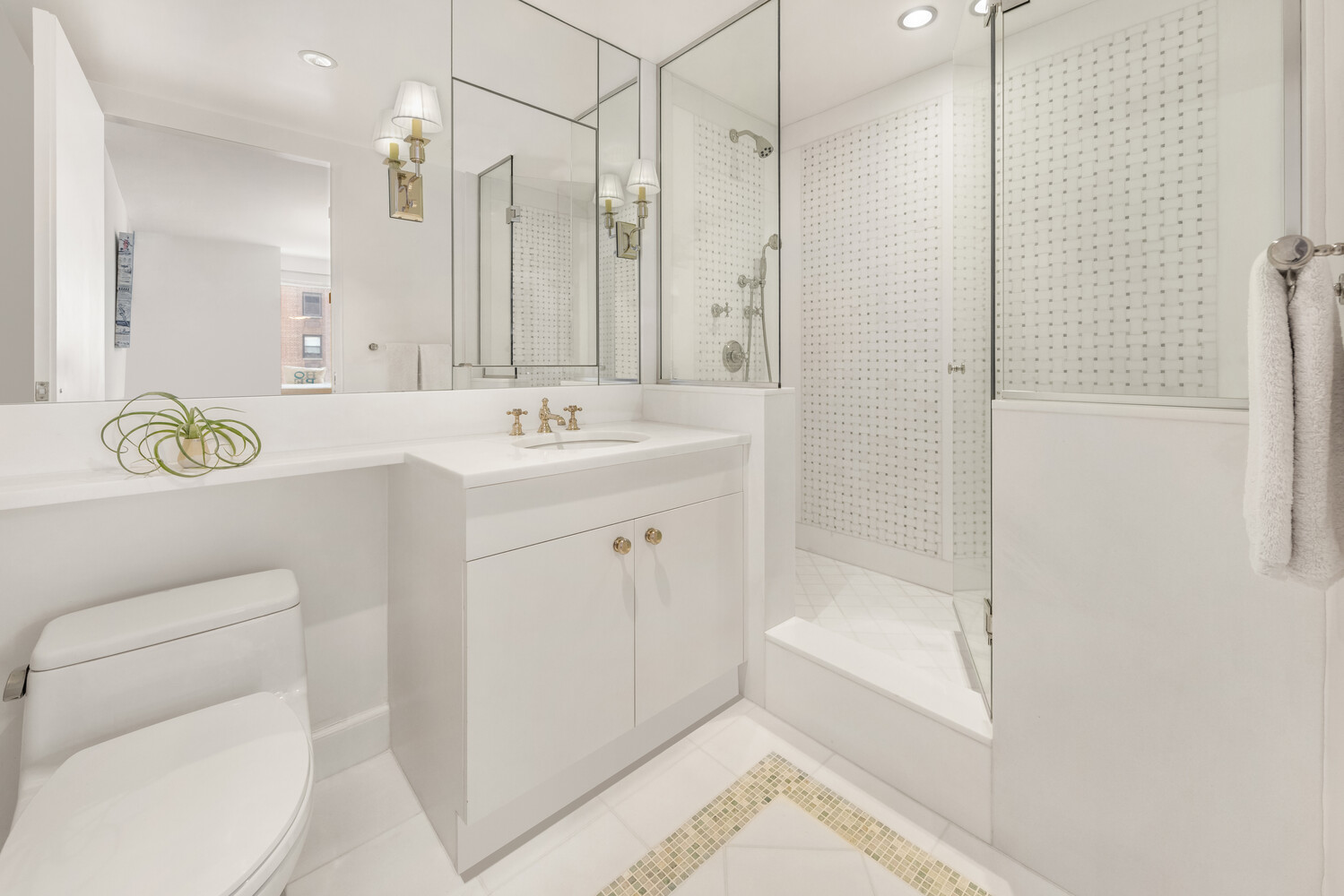 #14 photo, 422 E 72ND Street, マンハッタン Lenox Hill , NY 10021