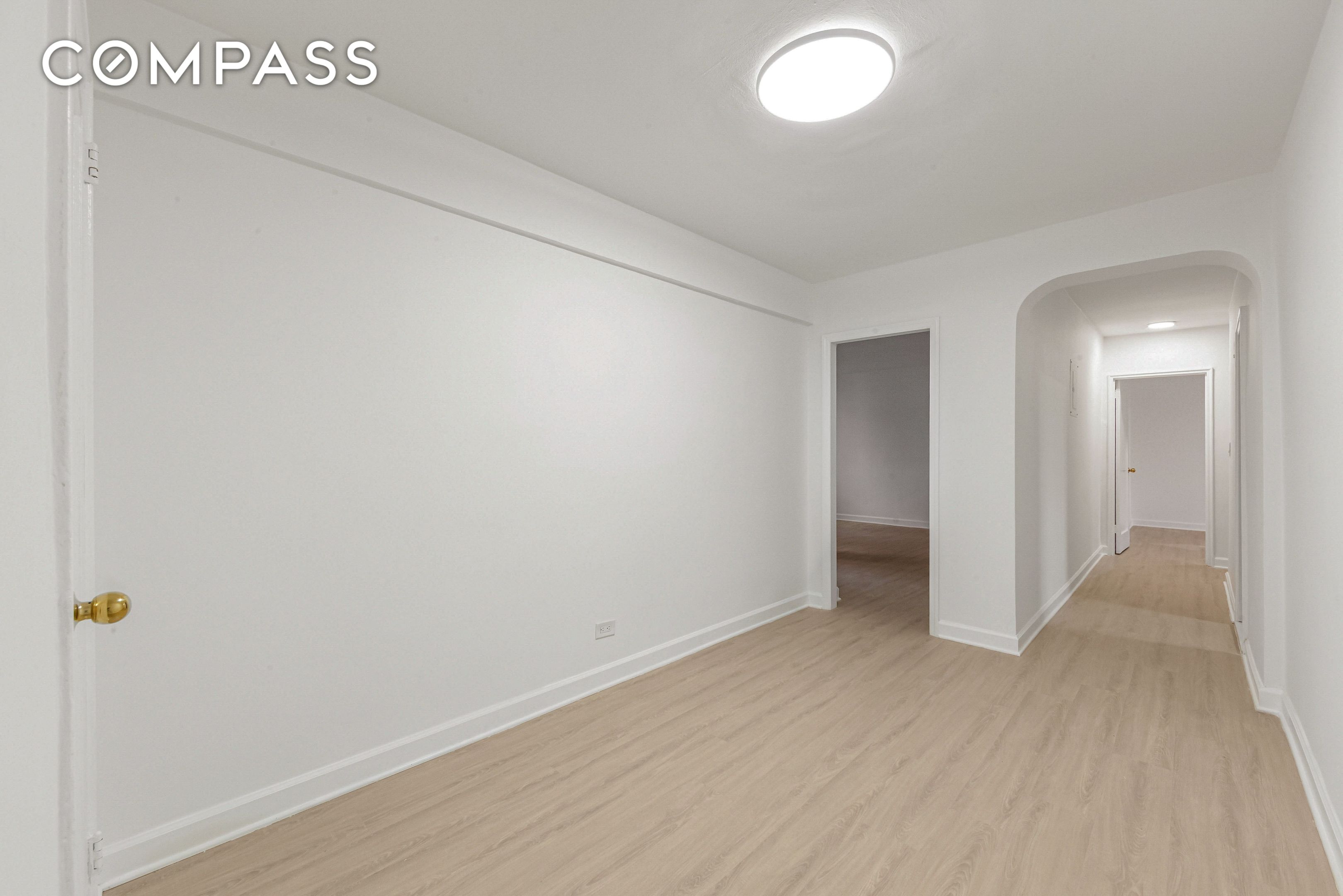 #10 photo, 76-10 34th Avenue, クイーンズ区 Jackson Heights , NY 11372