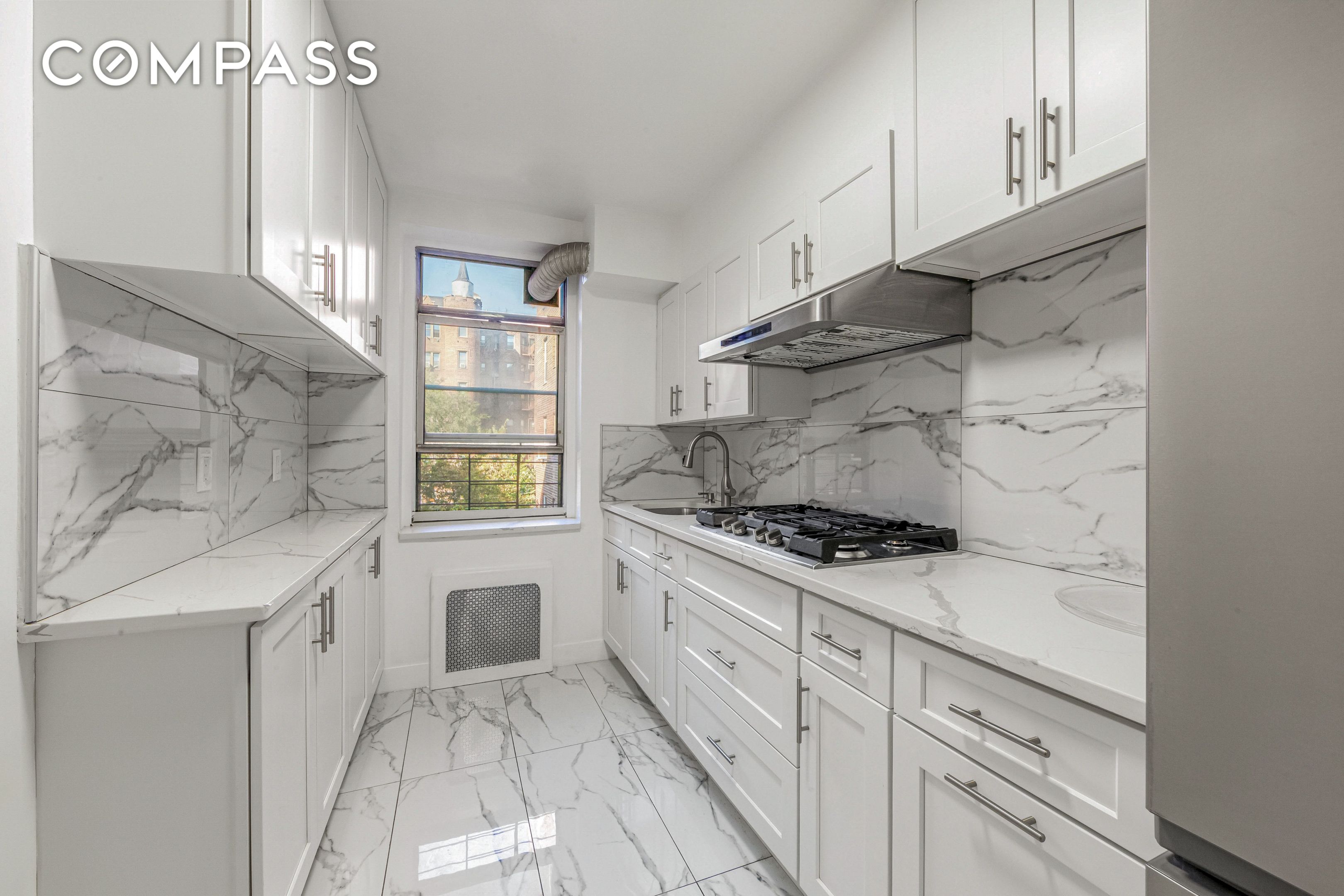 #6 photo, 76-10 34th Avenue, クイーンズ区 Jackson Heights , NY 11372