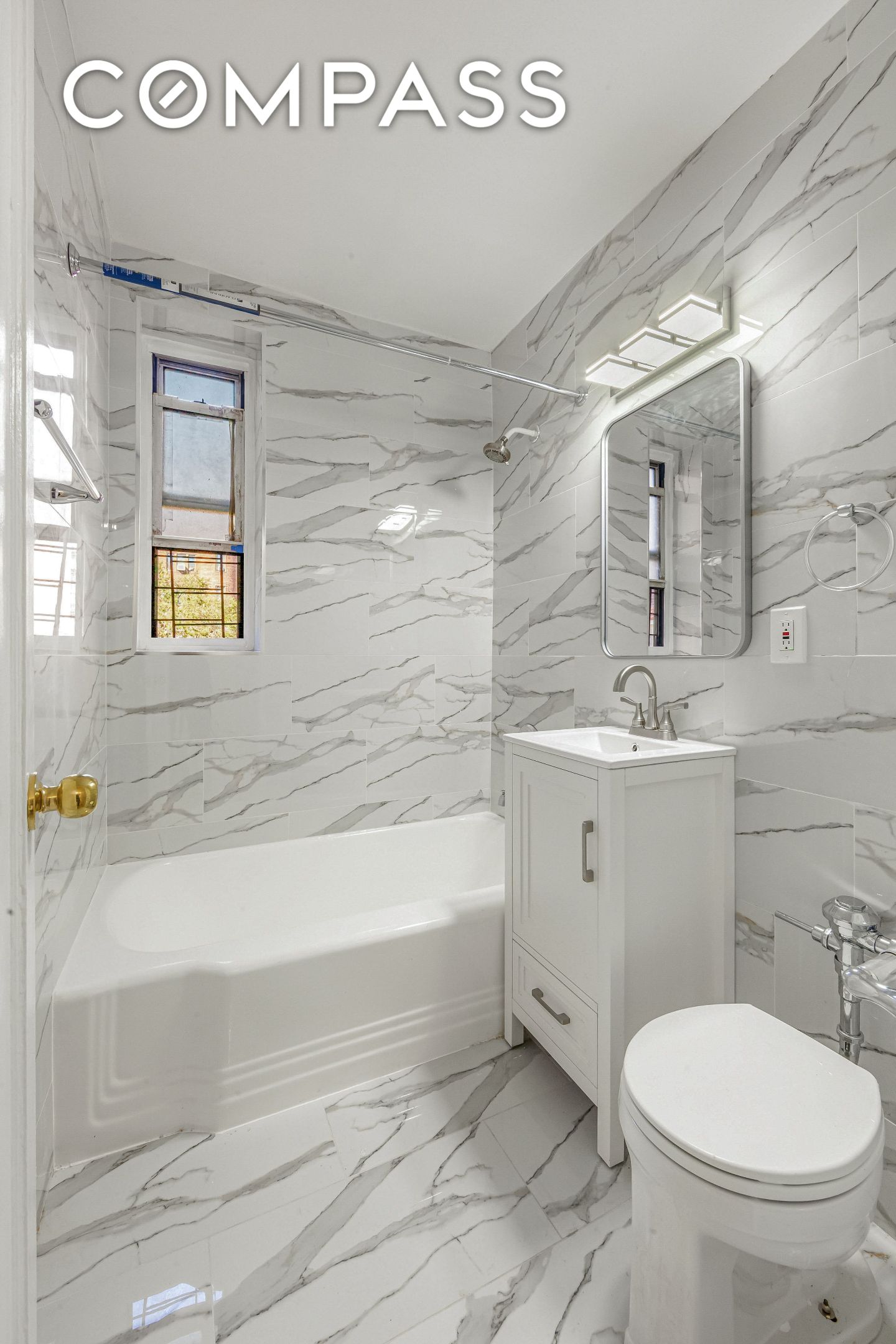 #8 photo, 76-10 34th Avenue, クイーンズ区 Jackson Heights , NY 11372