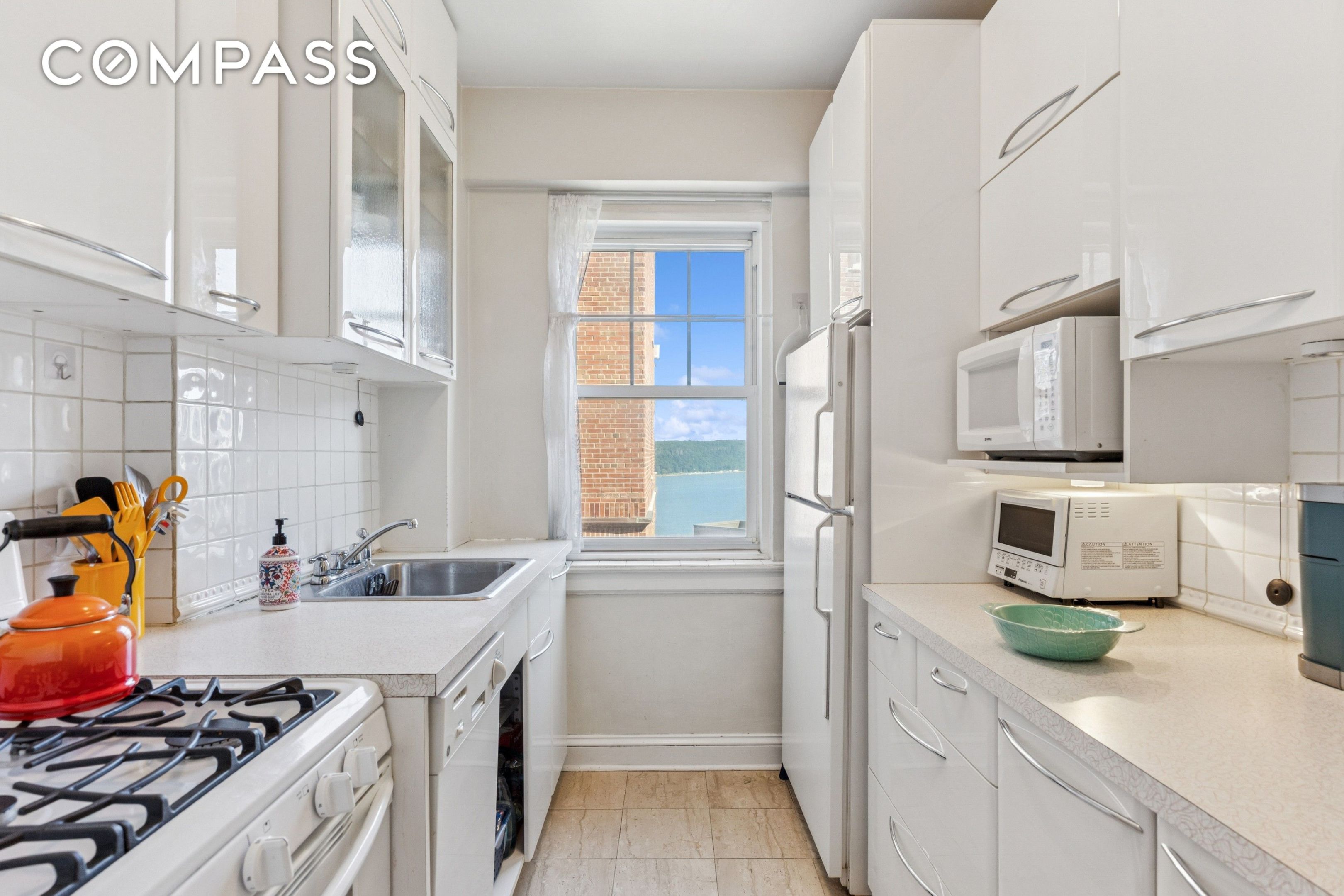 #6 photo, 200 Cabrini Boulevard, マンハッタン Hudson Heights , NY 10033