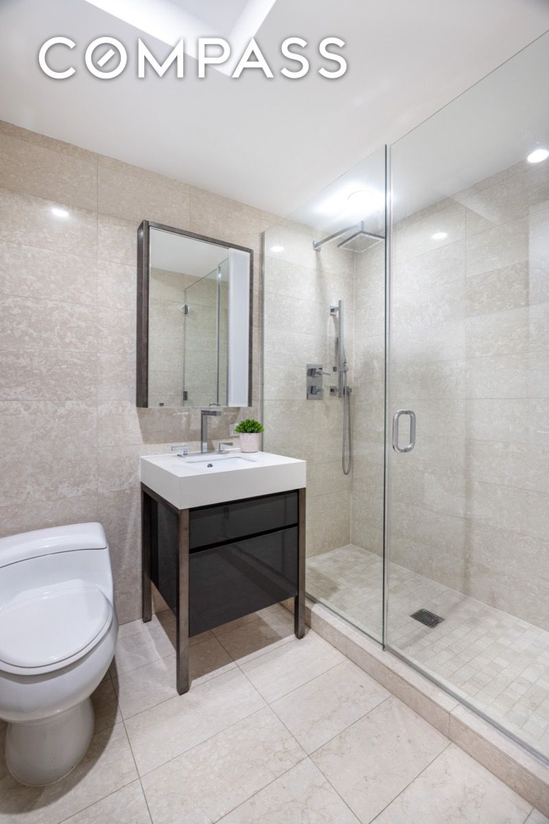 #12 photo, 75 Wall Street, マンハッタン Financial District , NY 10005