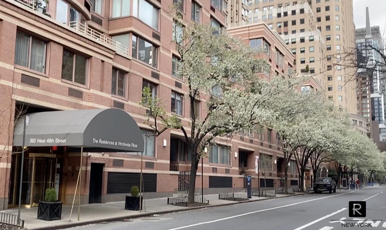 #7 photo, 393 W 49th Street, マンハッタン Clinton , NY 10019