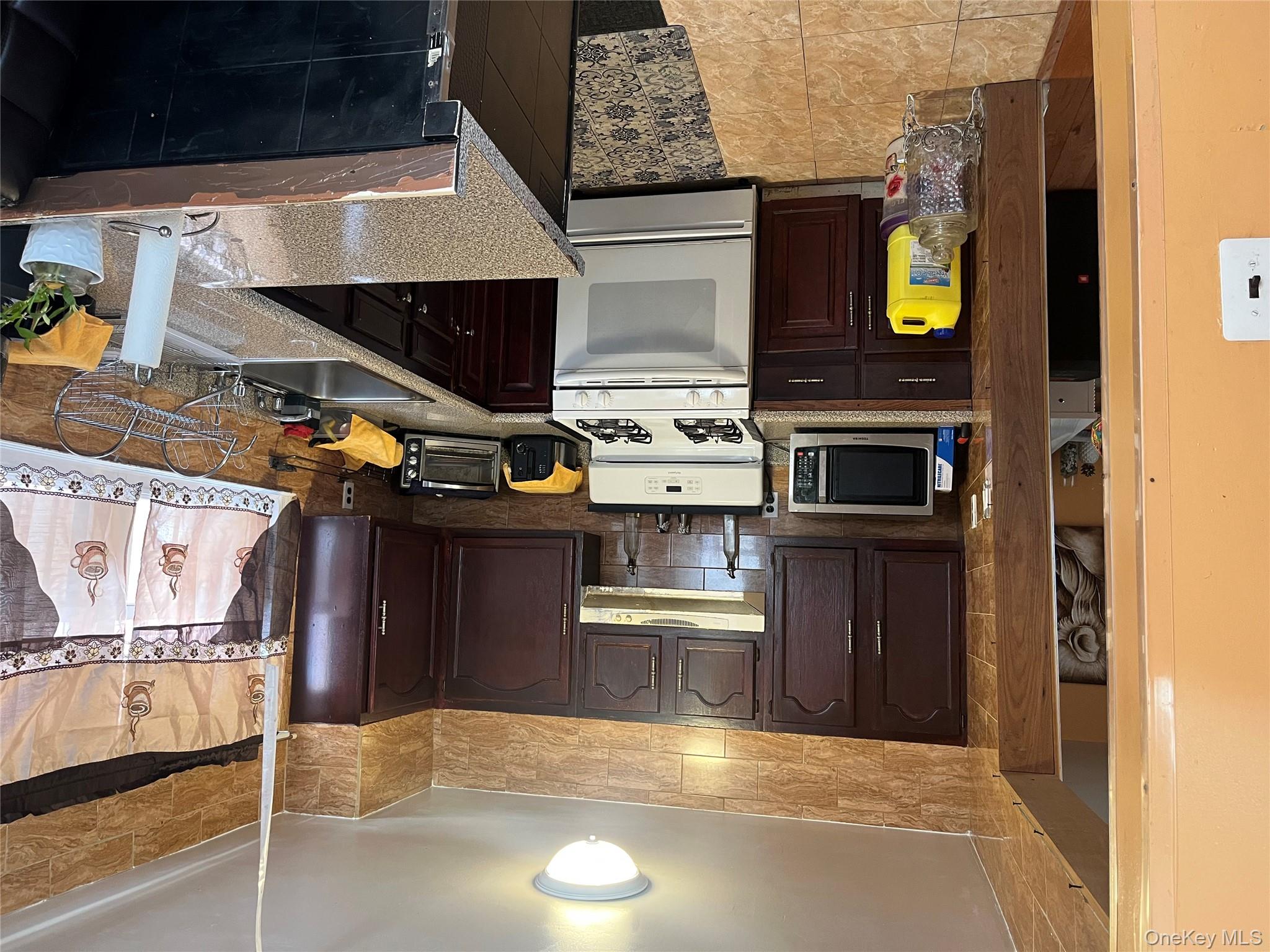 #3 photo, 4070 Bruner Avenue, ブロンクス区 Bronx , NY 10466