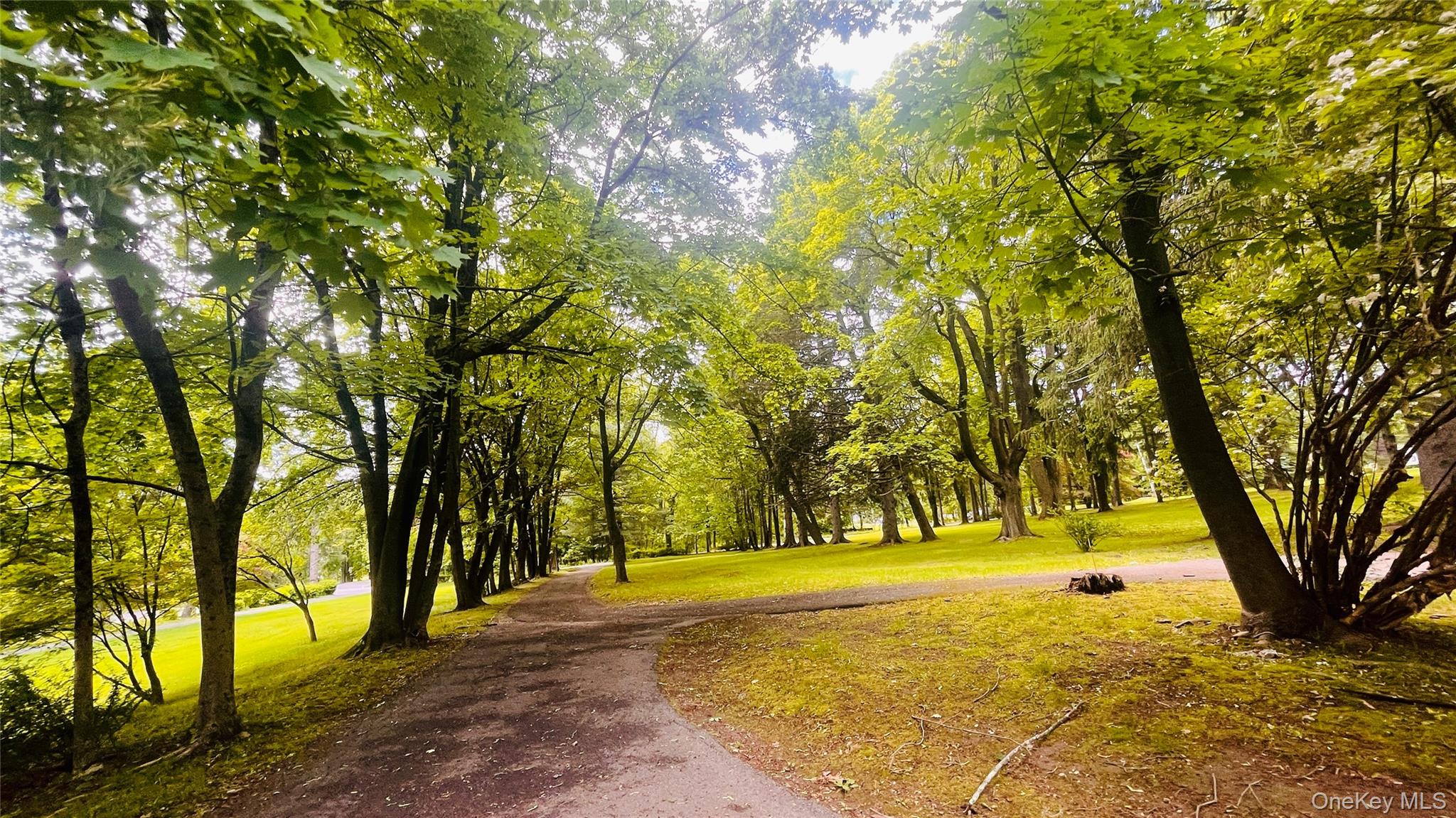 #16 photo, 33 Baron De Hirsch Road, Crompond , NY 10517