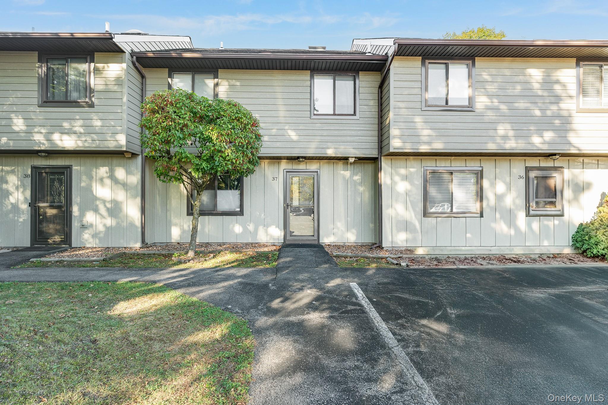 #2 photo, 37 Hudson Heights Drive, Poughkeepsie , NY 12601