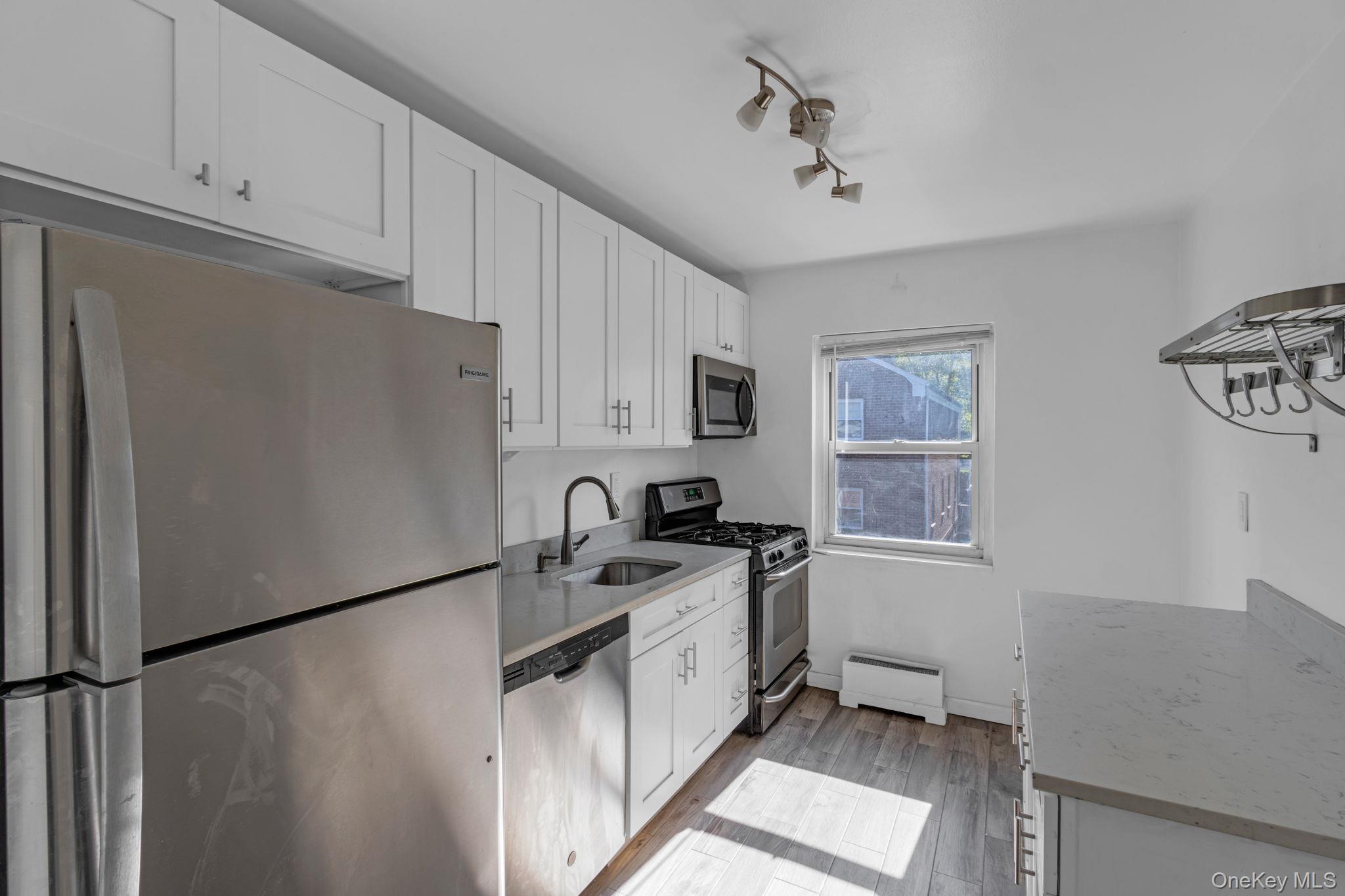 #10 photo, 480 Tuckahoe Road, Yonkers , NY 10710