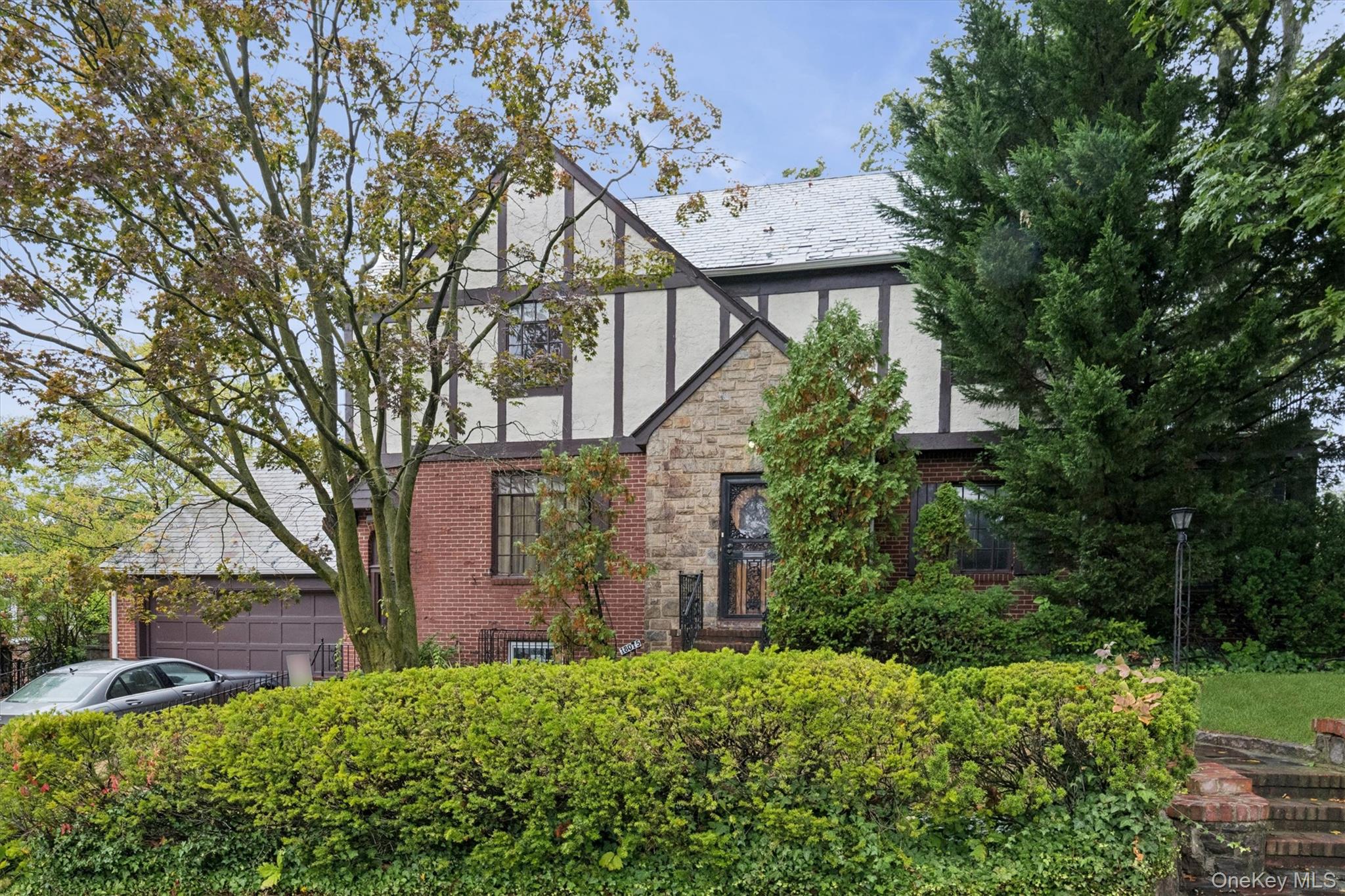 #1 photo, 18015 Dalny Road, クイーンズ区 Jamaica Estates , NY 11432