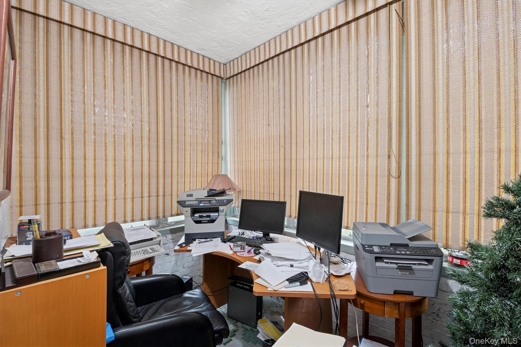 #9 photo, 18015 Dalny Road, クイーンズ区 Jamaica Estates , NY 11432