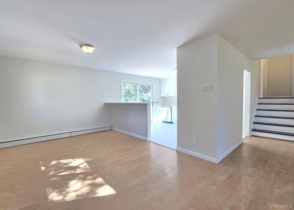 #5 photo, 76 Skylark Drive, サフォーク郡 Holtsville , NY 11742