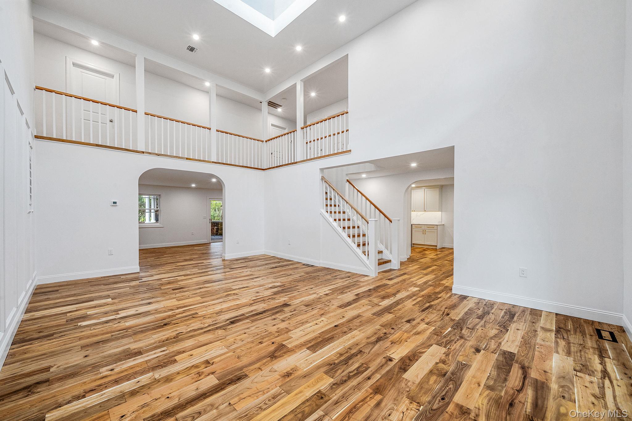 #12 photo, 6 Connetquot Drive, サフォーク郡 Oakdale , NY 11769