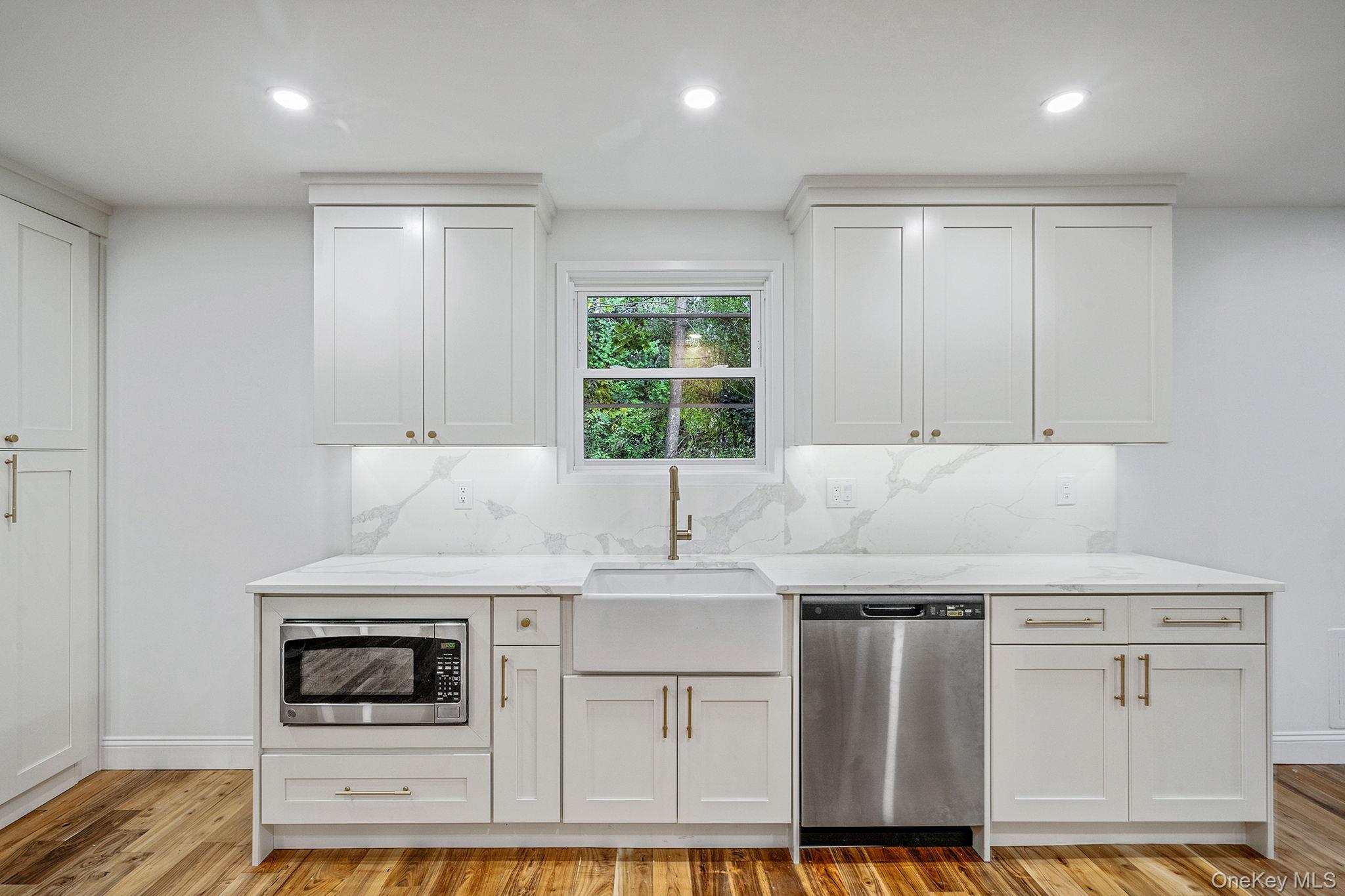 #20 photo, 6 Connetquot Drive, サフォーク郡 Oakdale , NY 11769