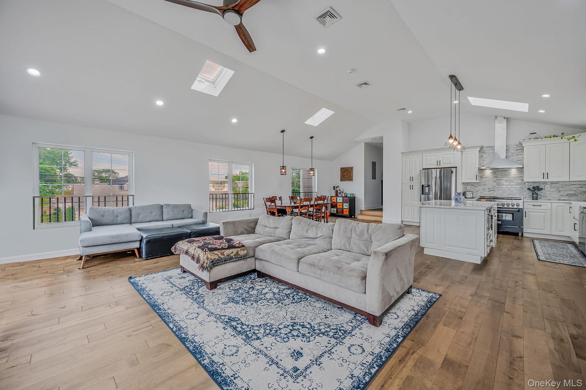 #11 photo, 134 Martens Avenue, ナッソー郡 Valley Stream , NY 11580