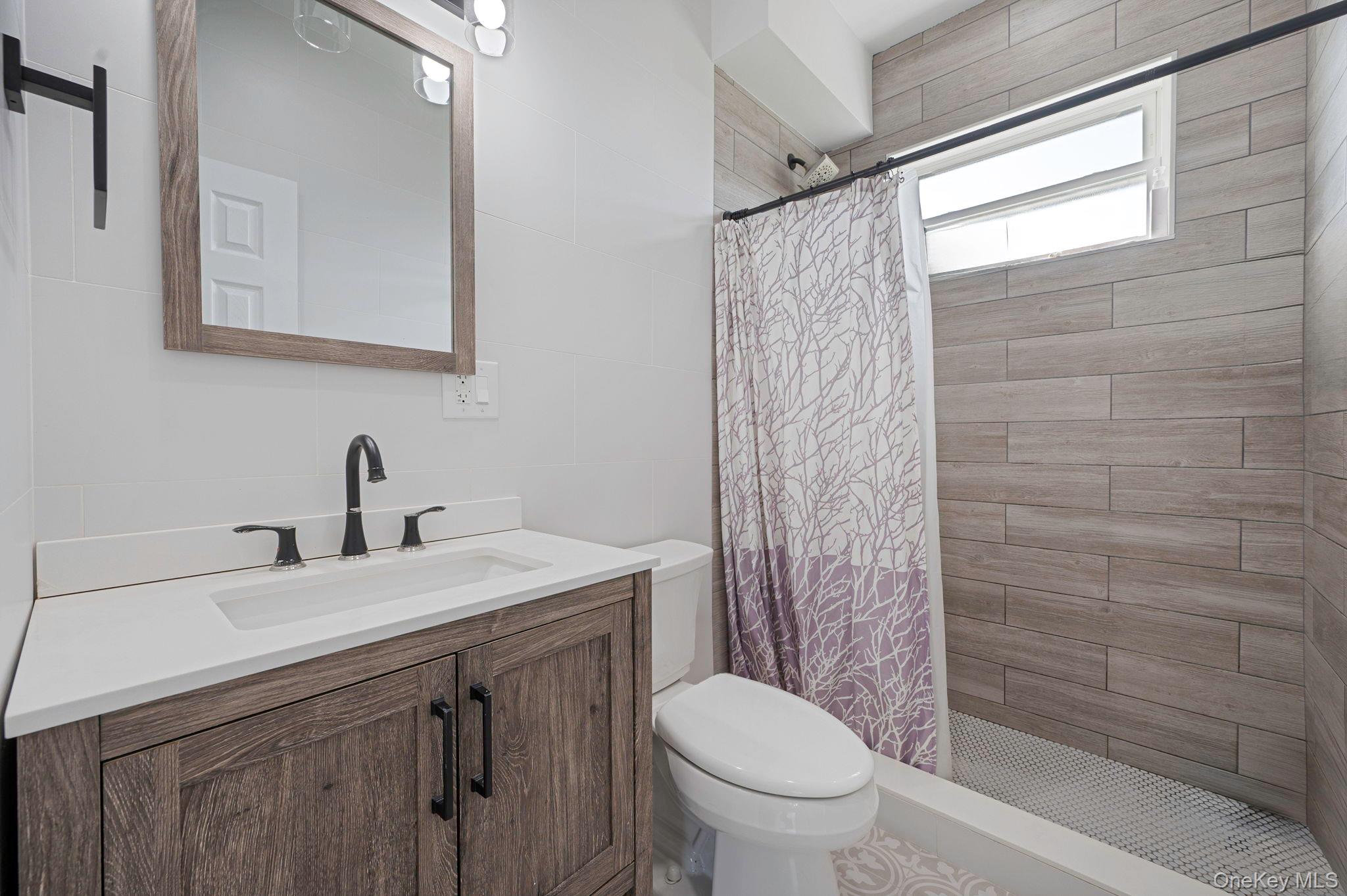 #16 photo, 134 Martens Avenue, ナッソー郡 Valley Stream , NY 11580