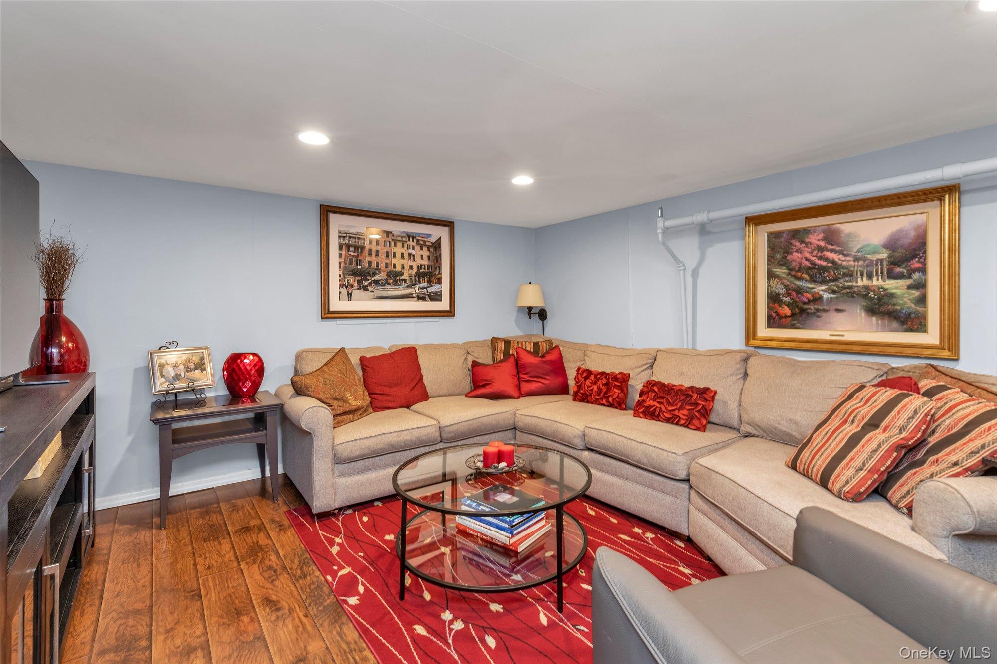 #20 photo, 865 Third Avenue, नासाउ काउंटी Franklin Square , NY 11010