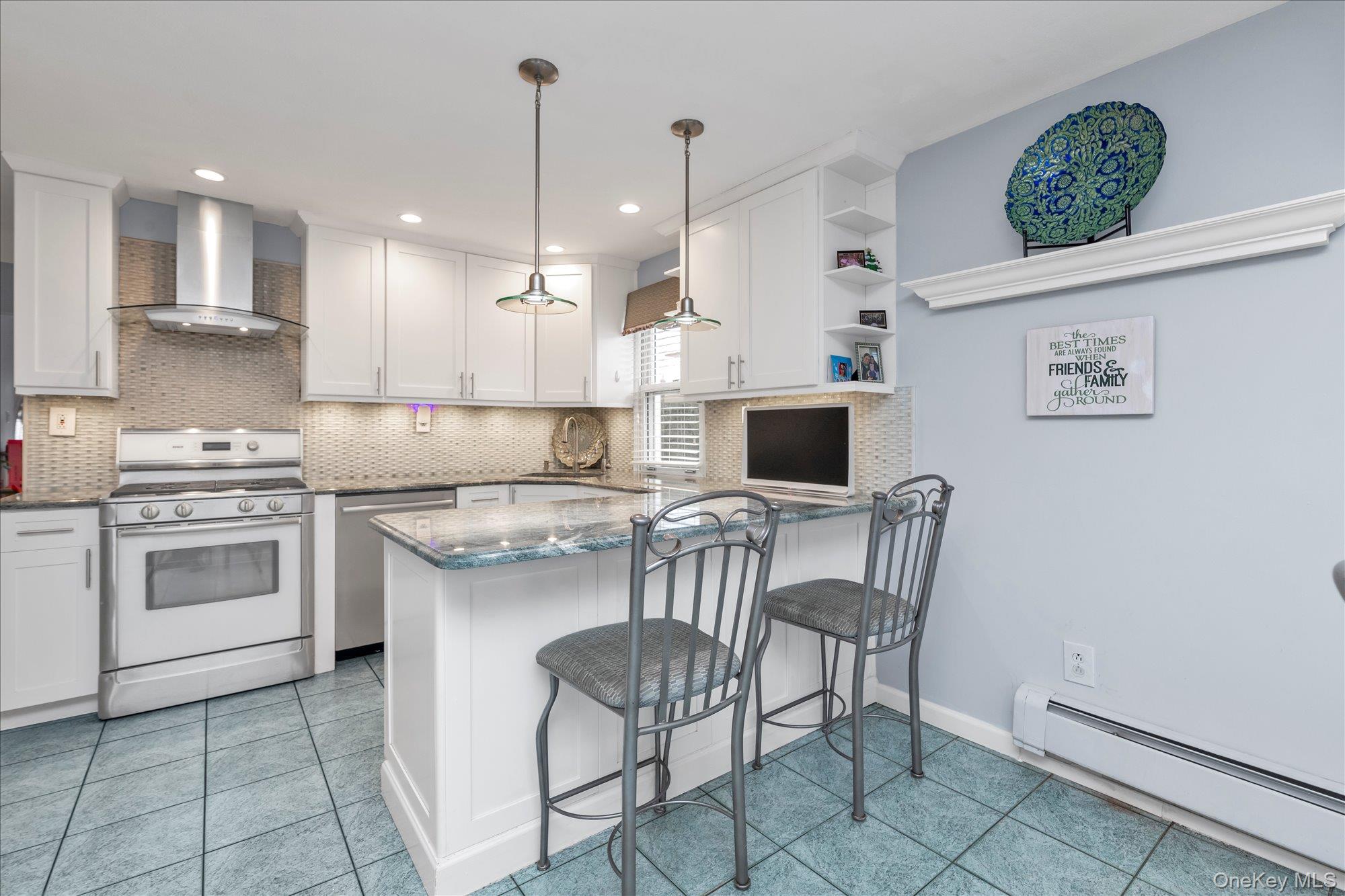 #8 photo, 865 Third Avenue, नासाउ काउंटी Franklin Square , NY 11010