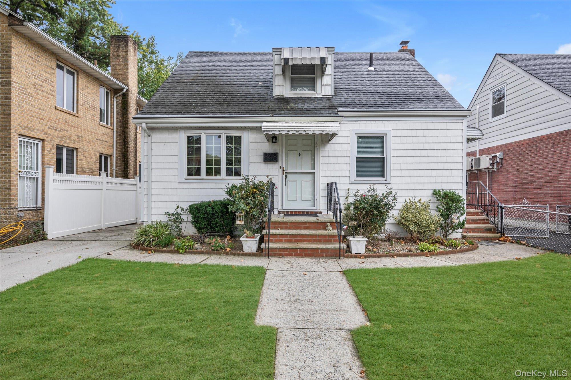 #1 photo, 16622 Metcalf Avenue, फ्रेश मेडॉस Fresh Meadows , NY 11365