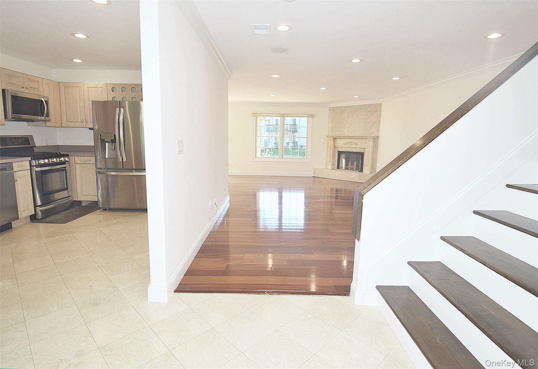 #12 photo, 3 Lakebridge Drive, サフォーク郡 Kings Park , NY 11754