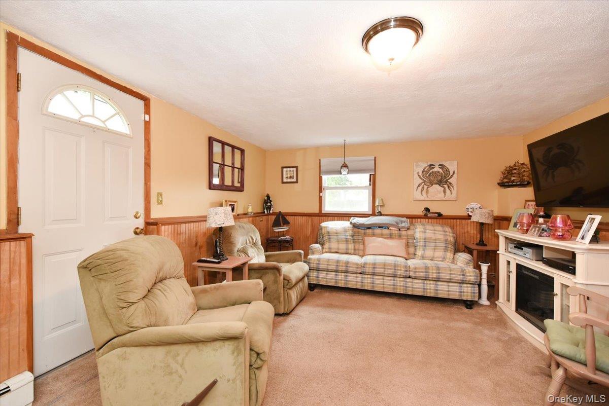 #16 photo, 33 Ford Drive, ナッソー郡 Massapequa , NY 11758