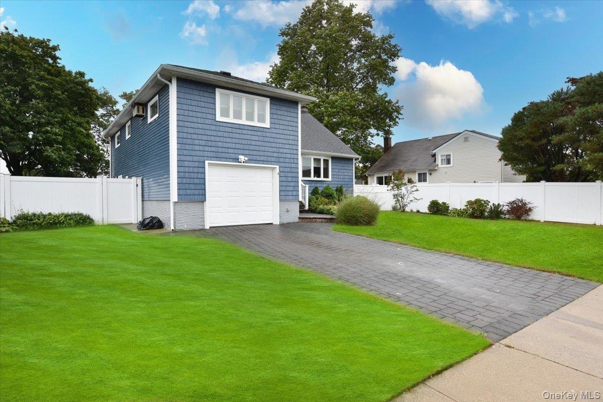 #3 photo, 33 Ford Drive, ナッソー郡 Massapequa , NY 11758