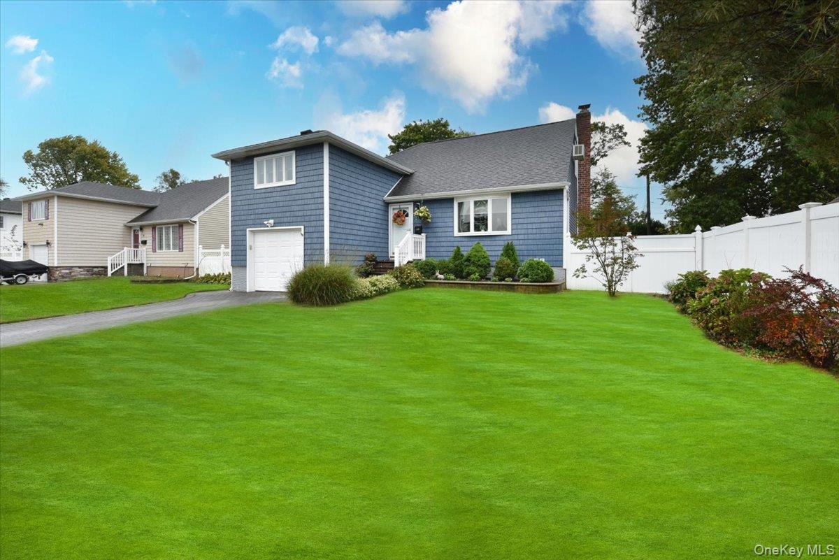 #4 photo, 33 Ford Drive, ナッソー郡 Massapequa , NY 11758