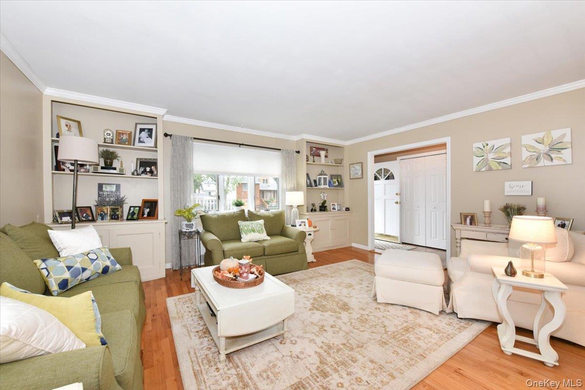 #5 photo, 33 Ford Drive, ナッソー郡 Massapequa , NY 11758