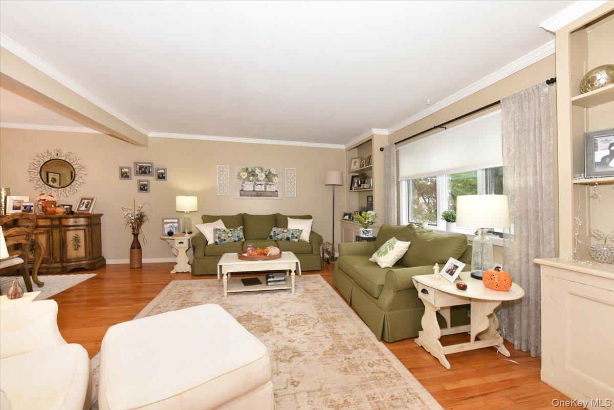 #7 photo, 33 Ford Drive, ナッソー郡 Massapequa , NY 11758