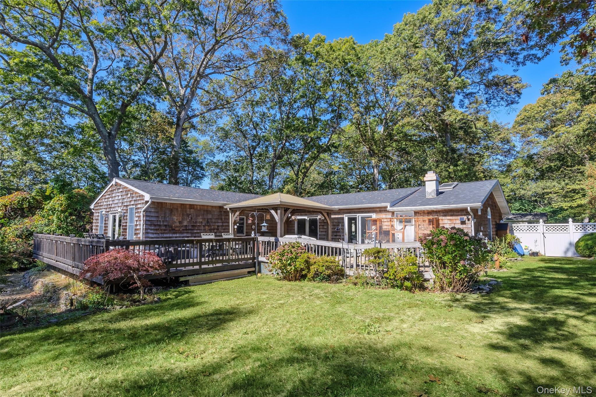 #4 photo, 4 Model Court, サフォーク郡 Rocky Point , NY 11778