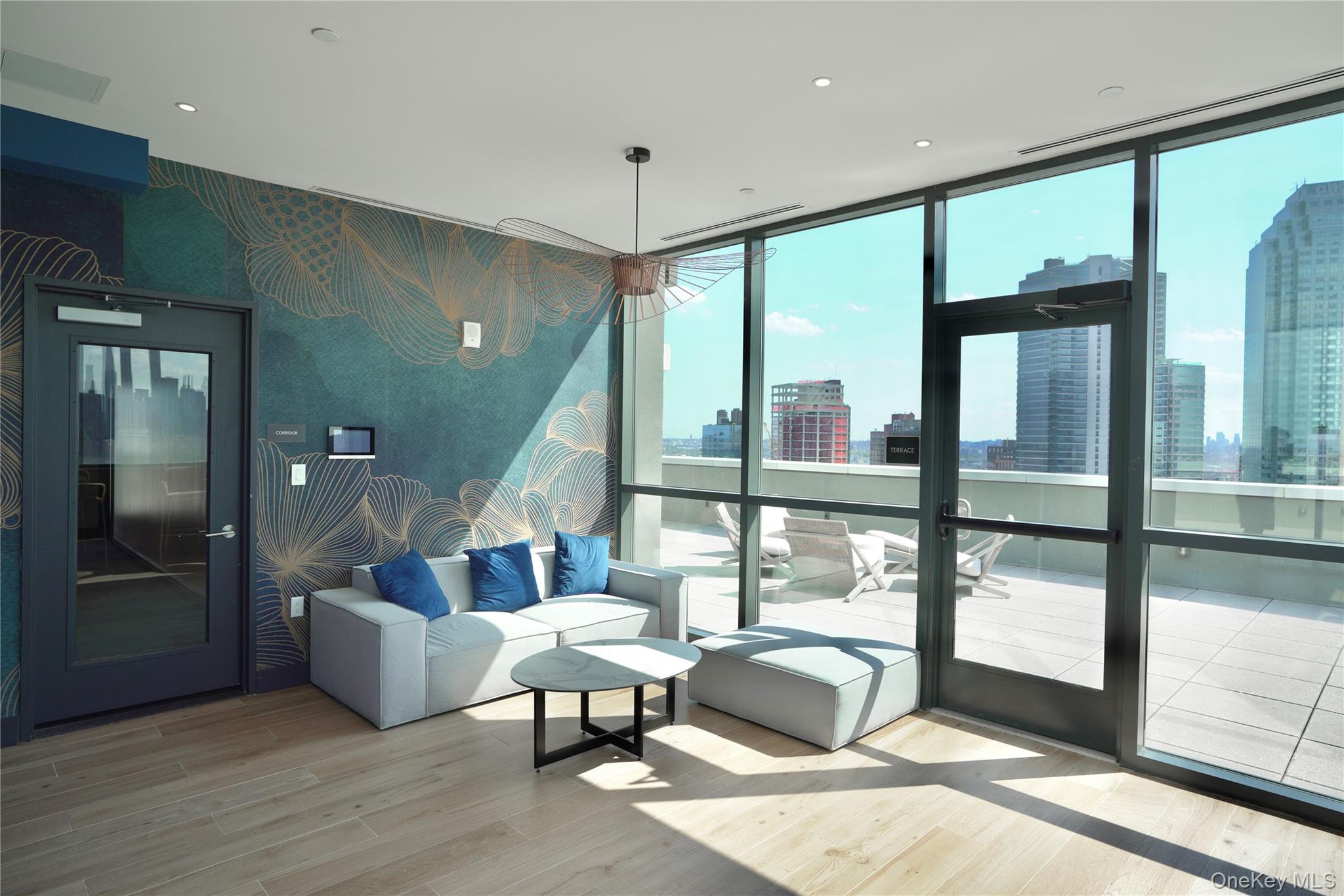 #14 photo, 2416 Queens Plaza, クイーンズ区 Long Island City , NY 11101