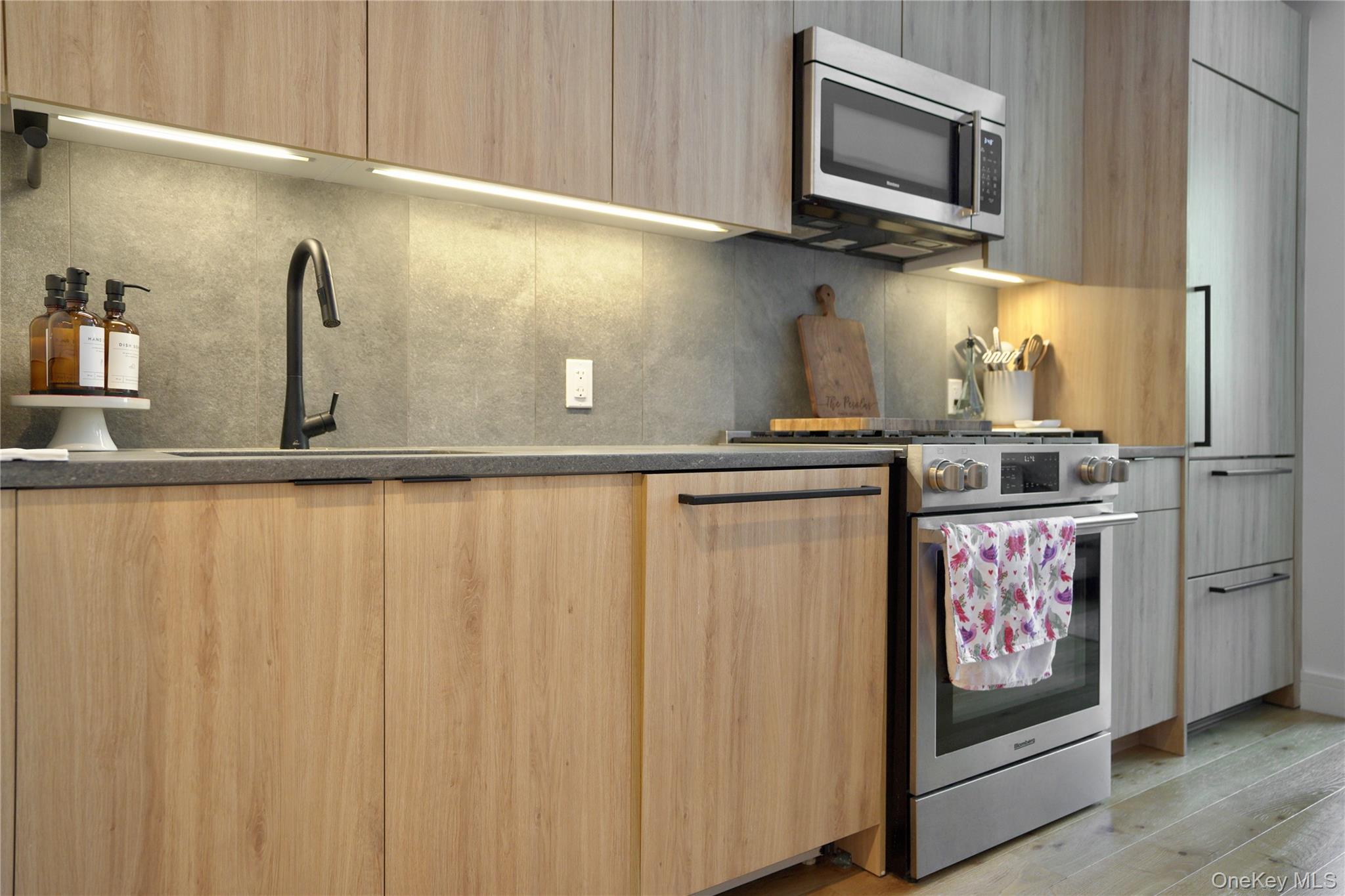 #3 photo, 2416 Queens Plaza, クイーンズ区 Long Island City , NY 11101