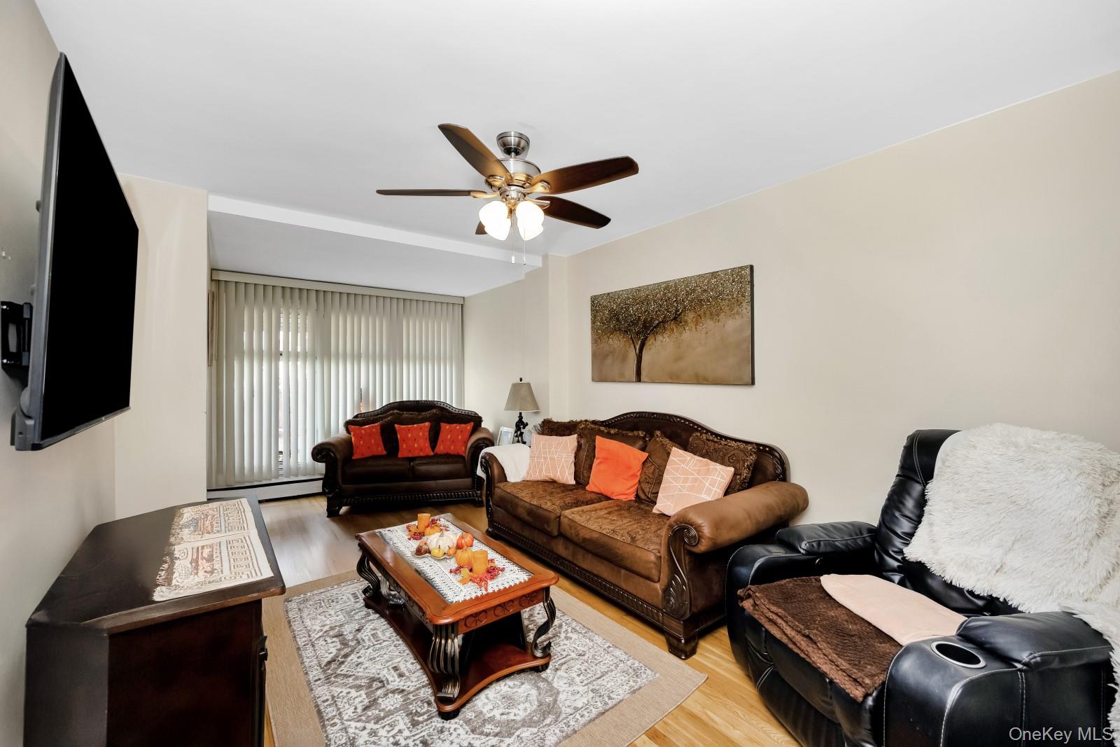 #4 photo, 62-45 69th Place, クイーンズ区 Middle Village , NY 11379