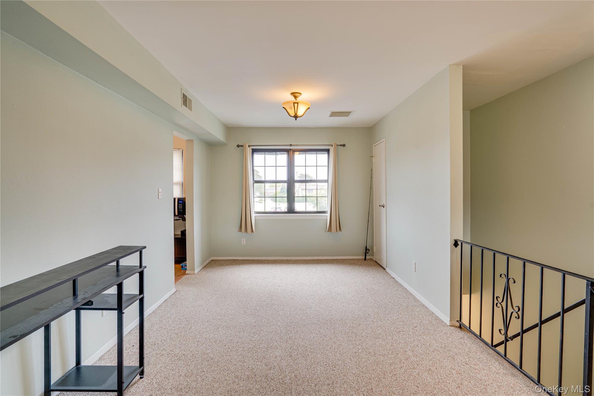 #10 photo, 211 Mariners Way, サフォーク郡 Copiague , NY 11726