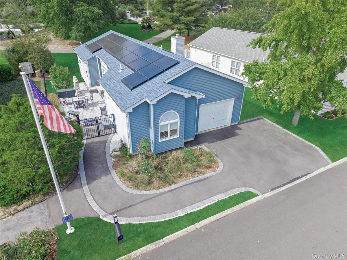 #1 photo, 2 Limetree Drive, サフォーク郡 Manorville , NY 11949