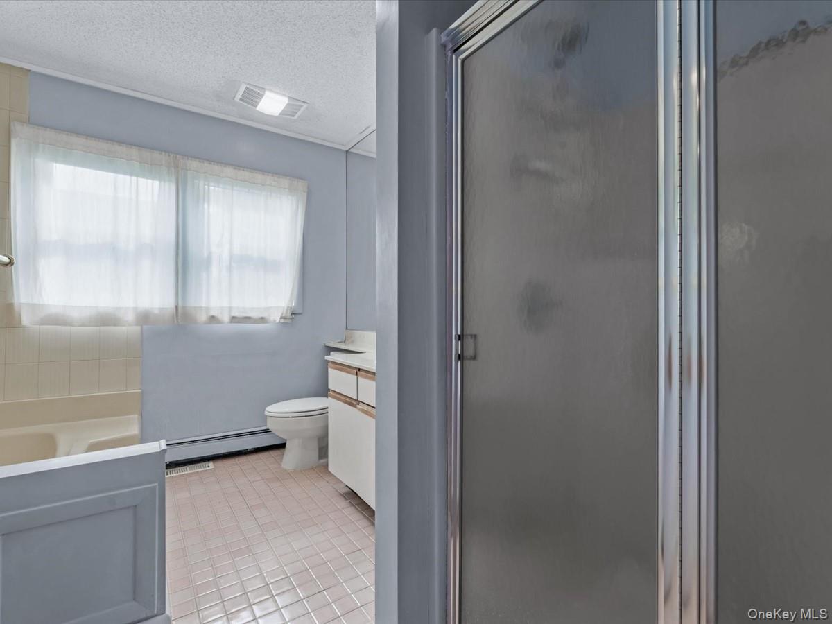 #12 photo, 2 Limetree Drive, サフォーク郡 Manorville , NY 11949