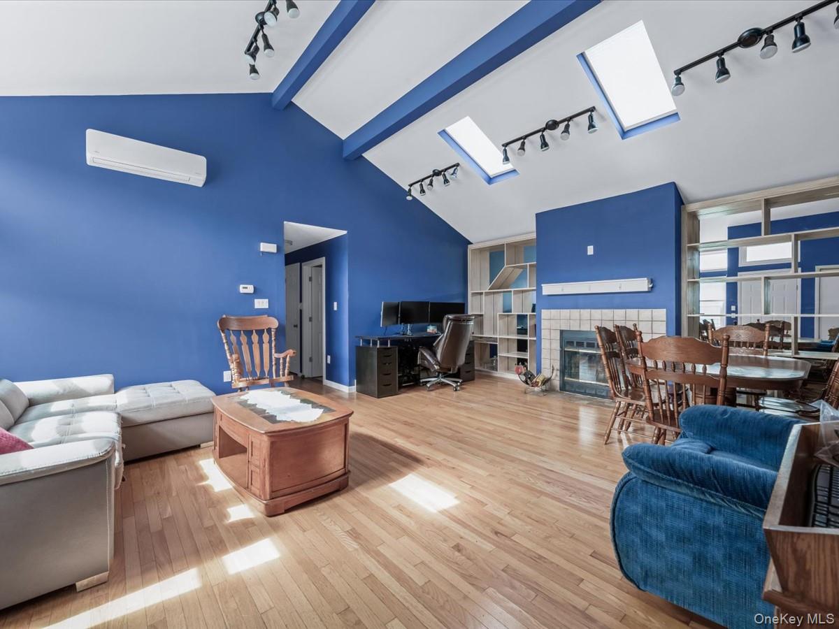 #4 photo, 2 Limetree Drive, サフォーク郡 Manorville , NY 11949