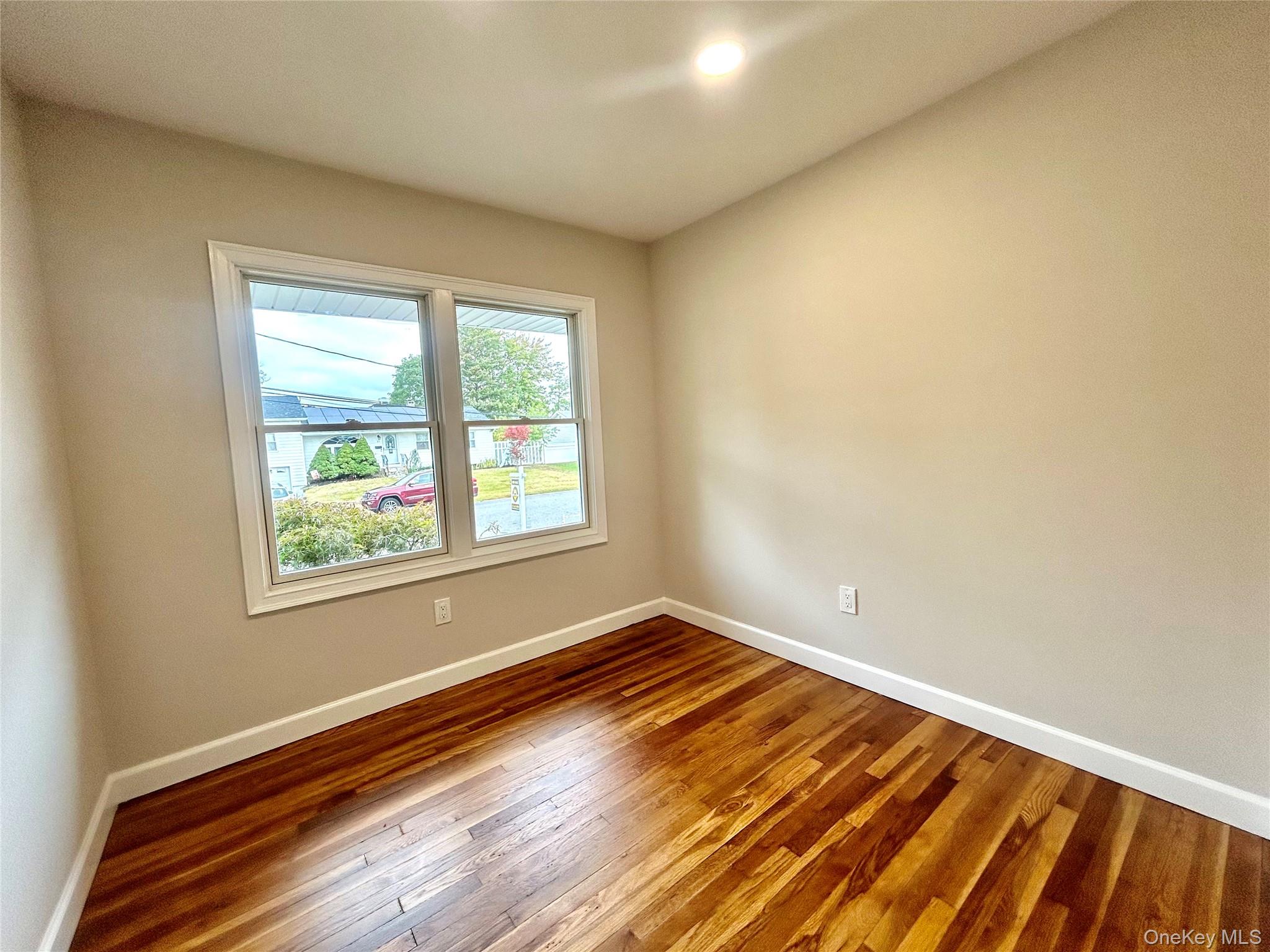 #13 photo, 91 Udalia Court, サフォーク郡 West Islip , NY 11795