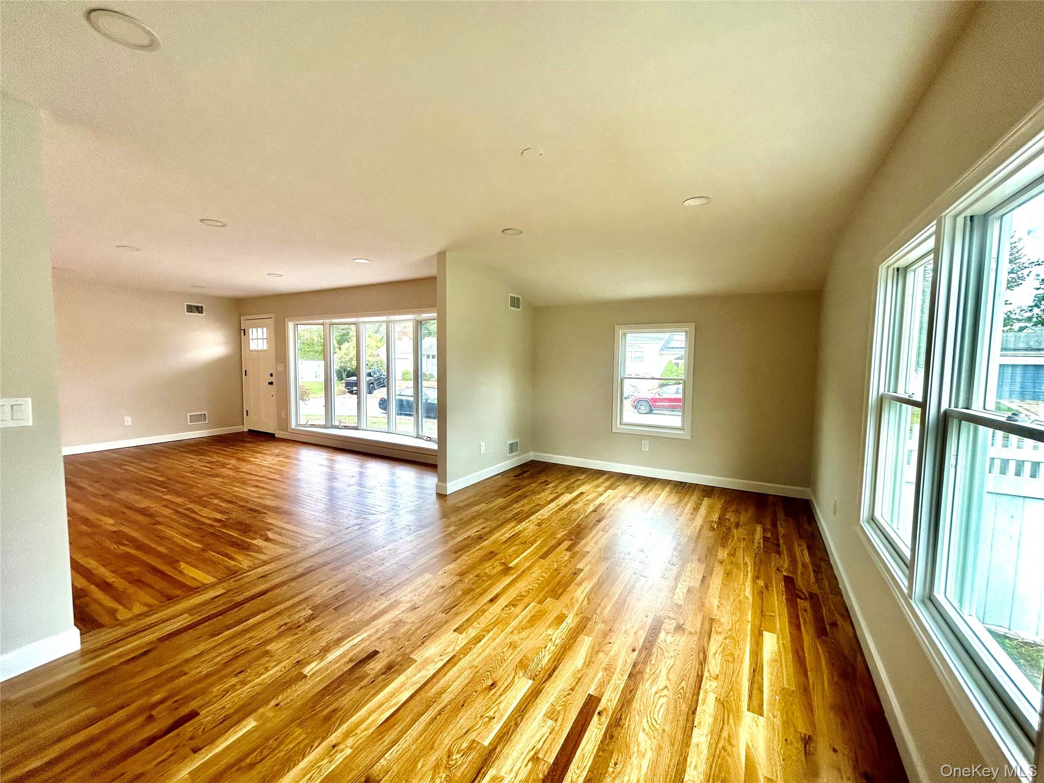 #5 photo, 91 Udalia Court, サフォーク郡 West Islip , NY 11795